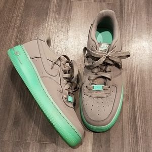 Like New! Glow In the Dark Nike Air Force 1